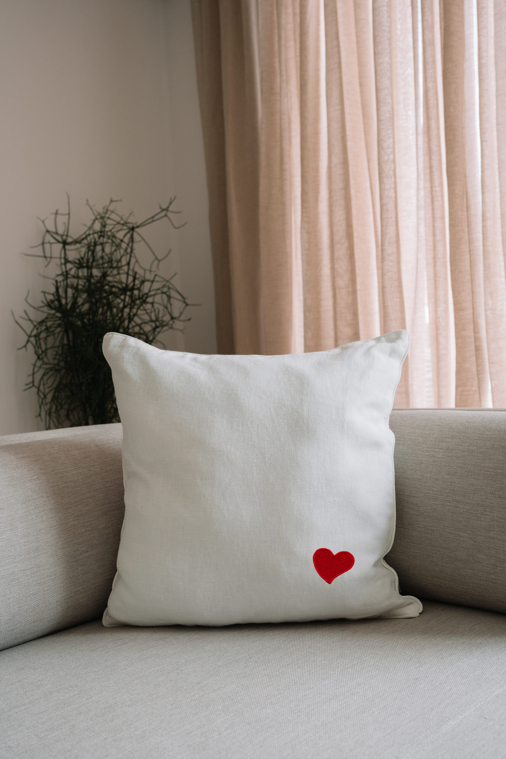 Kissen in CLASIC 50x50 mit Stickerei