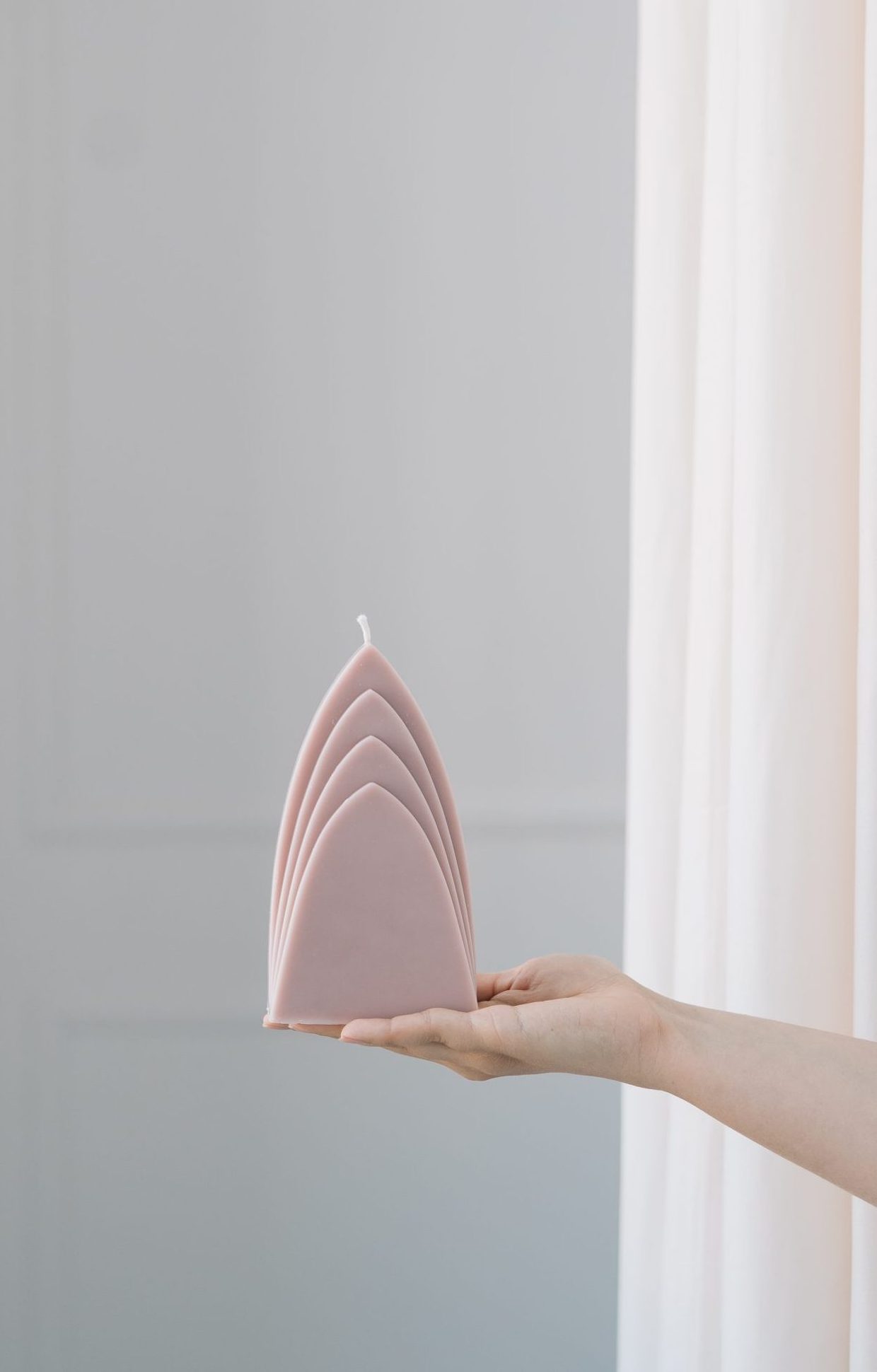 Handgemachte Naturwachskerze Pink Chapel